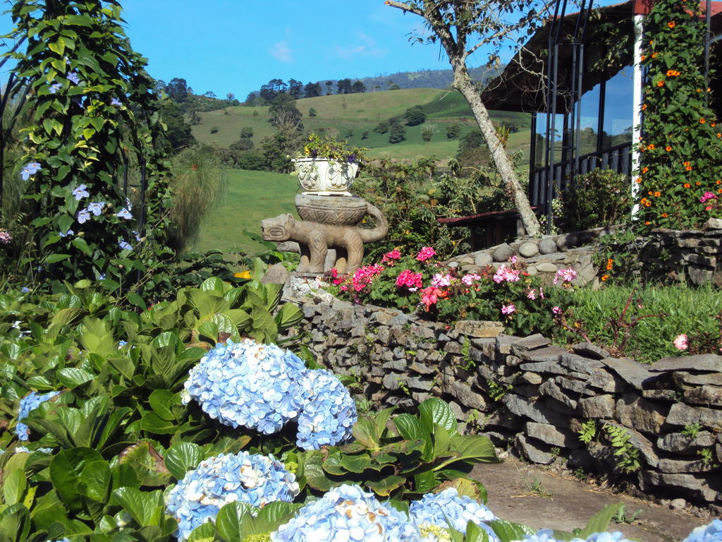 Guayabo Lodge Santa Cruz  Екстериор снимка